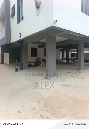 3bdrm Block of Flats in Old Ikoyi for rent