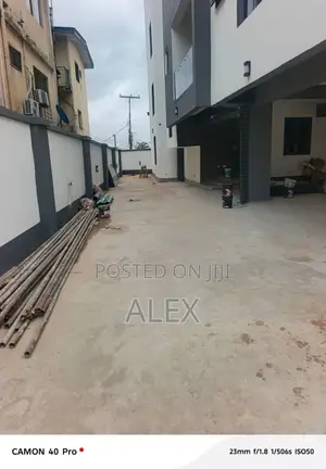 3bdrm Block of Flats in Old Ikoyi for rent