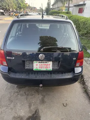 Volkswagen Golf 2004 Blue
