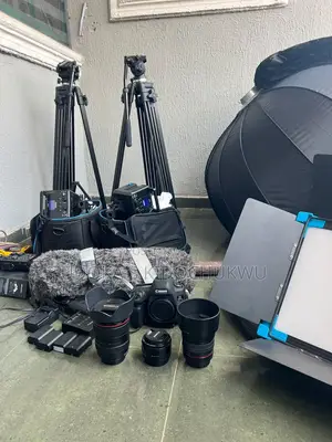 Full Set Equipment for Sell(canon 5d Mark4)Windshield,Soft Box,Two Tri