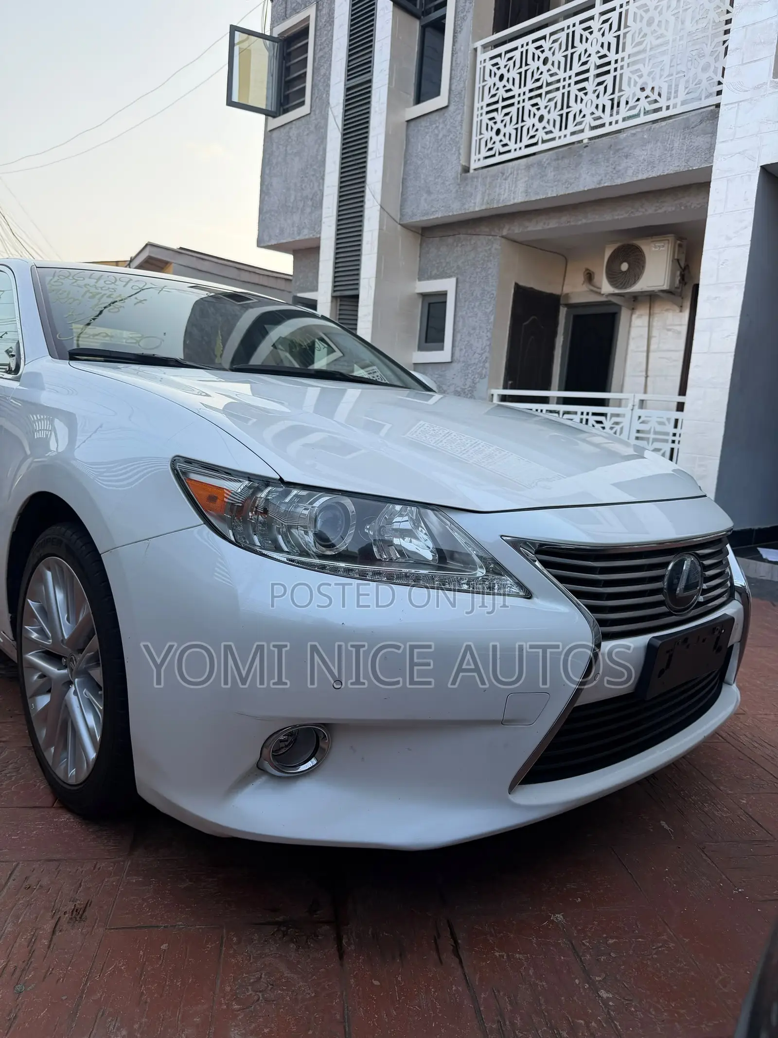 Lexus ES 2015 White