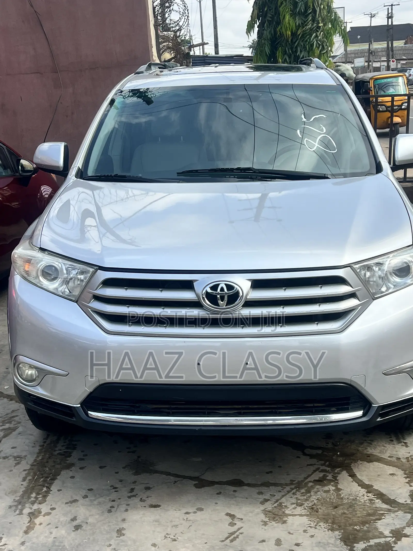 Toyota Highlander SE 2011 Silver