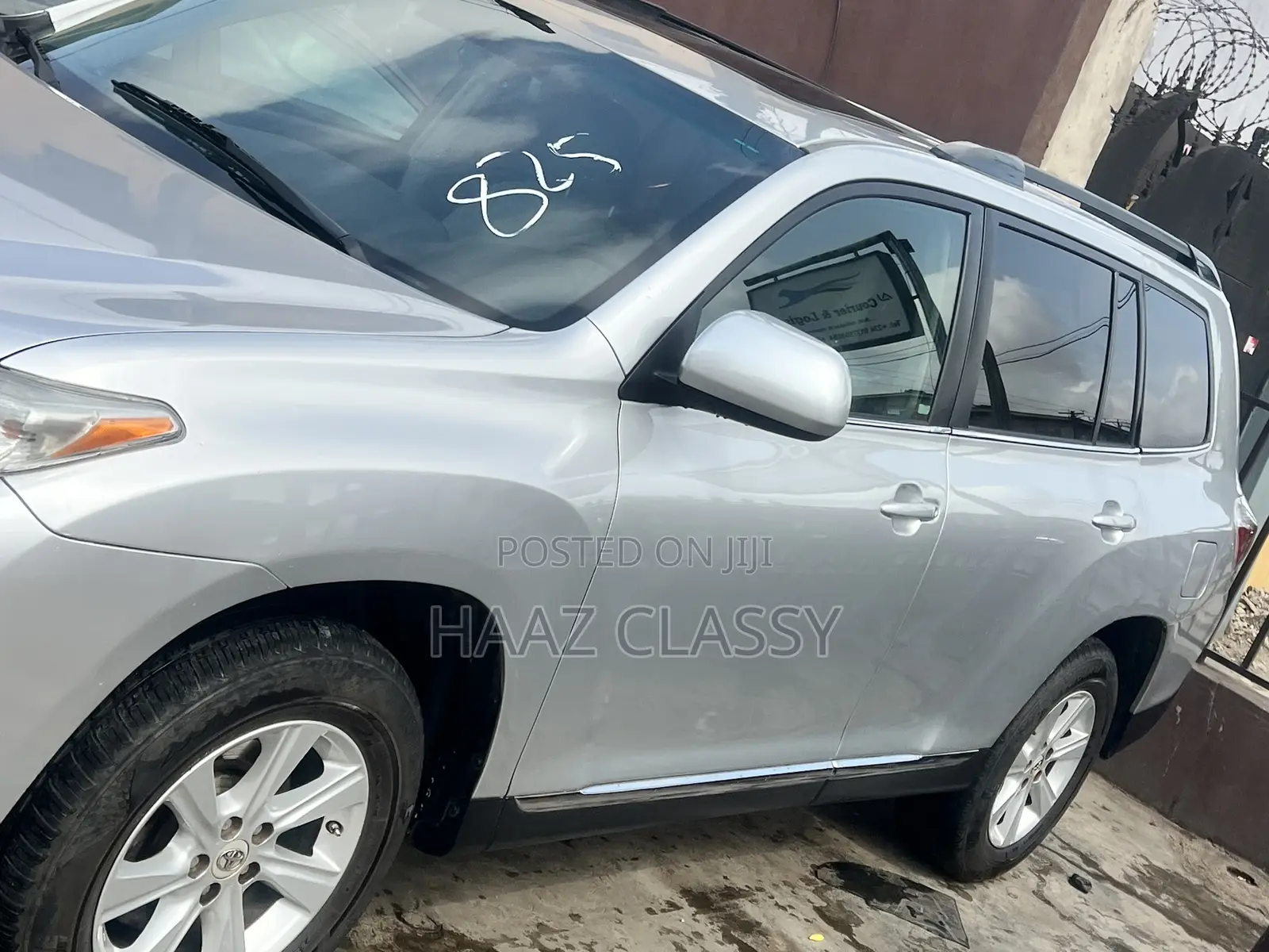 Toyota Highlander SE 2011 Silver