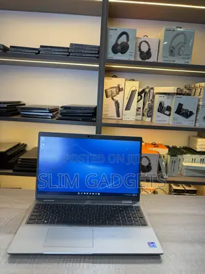 Laptop Dell Latitude 5520 16GB Intel Core i7 SSD 512GB