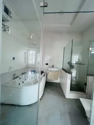 Mini Flat in Ikota for rent