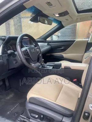 Lexus ES 2019 Gold