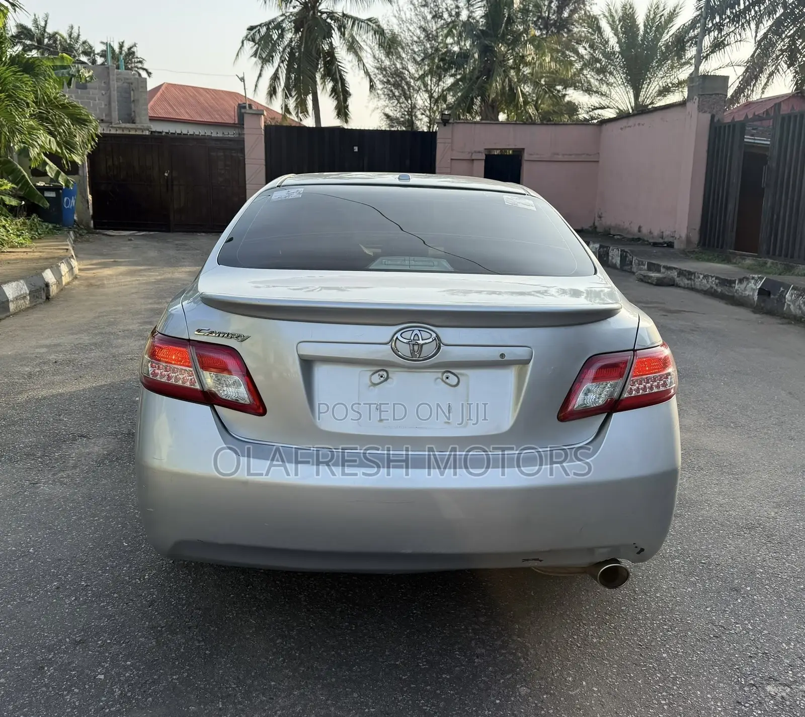 Toyota Camry 2011 Silver