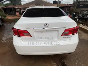 Lexus ES 350 2011 White