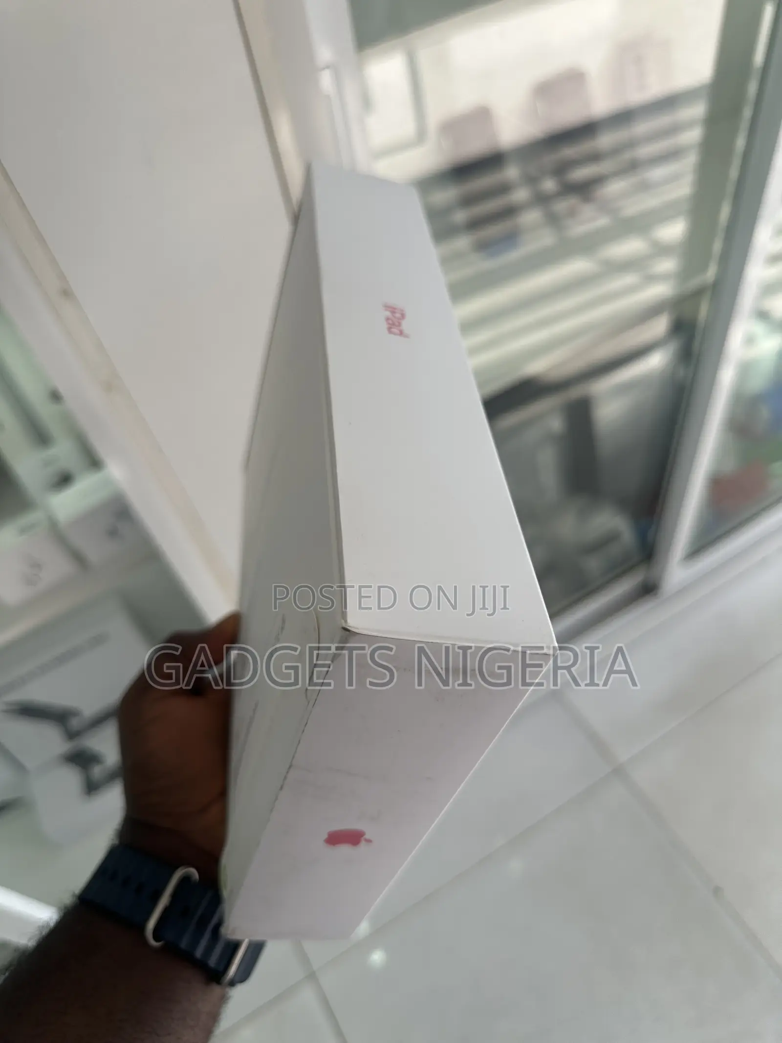 New Apple iPad (2025) 128 GB Pink