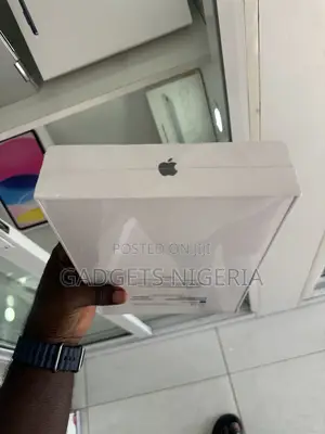 New Apple iPad 10.2 (2021) 64 GB Gray