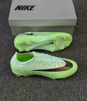 Nike Vapor 17