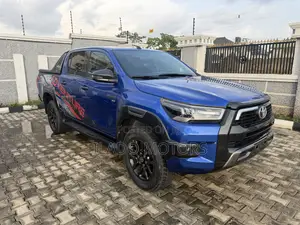 Toyota Hilux Revo Double Cab Petrol 2.7 RWD 2022 Blue
