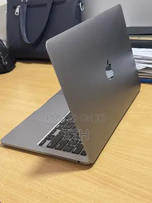 Laptop Apple MacBook Pro 2020 8GB Intel Core i5 SSD 256GB