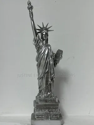 Decorative Figurines