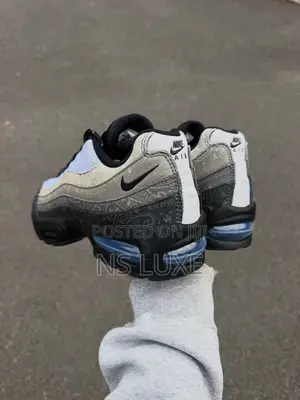*Nike Airmax 95 “Big Bubble So Laser Paisley “