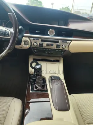Lexus ES 2016 White