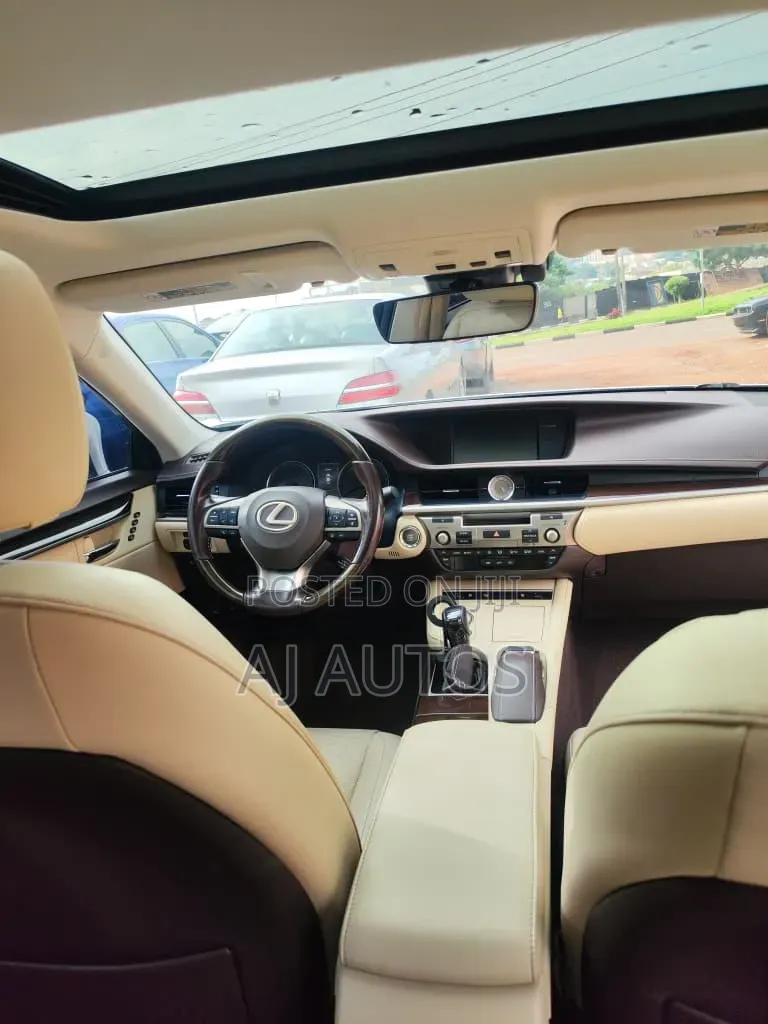 Lexus ES 2016 White
