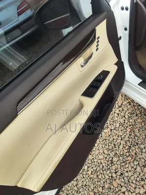 Lexus ES 2016 White