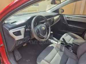Toyota Corolla LE Premium 4dr Sedan (1.8L 4cyl CVT) 2016 Red