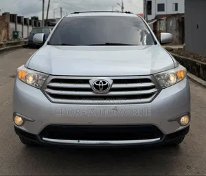 Toyota Highlander 2012 Silver