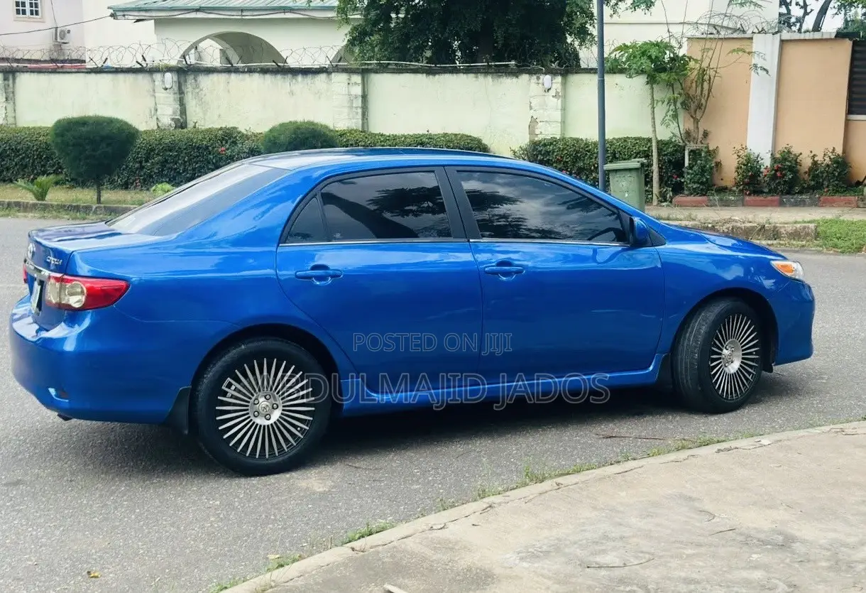 Toyota Corolla 2012 Blue