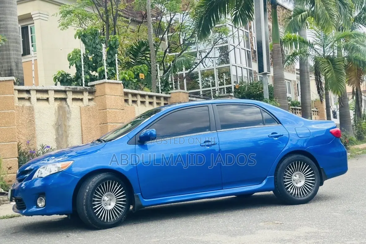 Toyota Corolla 2012 Blue