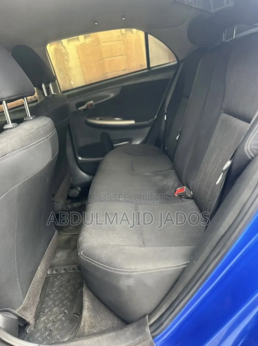 Toyota Corolla 2012 Blue