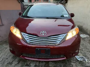 Toyota Sienna Limited 7 Passenger 2012 Burgundy