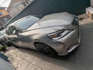 Lexus IS 250 2015 Gold
