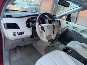 Toyota Sienna Limited 7 Passenger 2012 Burgundy