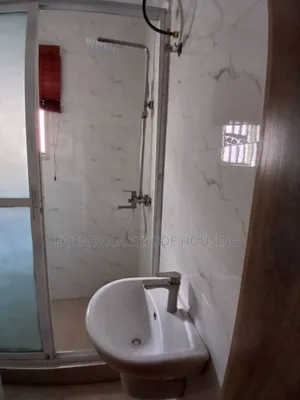 Furnished 4bdrm Apartment in Oladejo Adigun, Jericho for rent