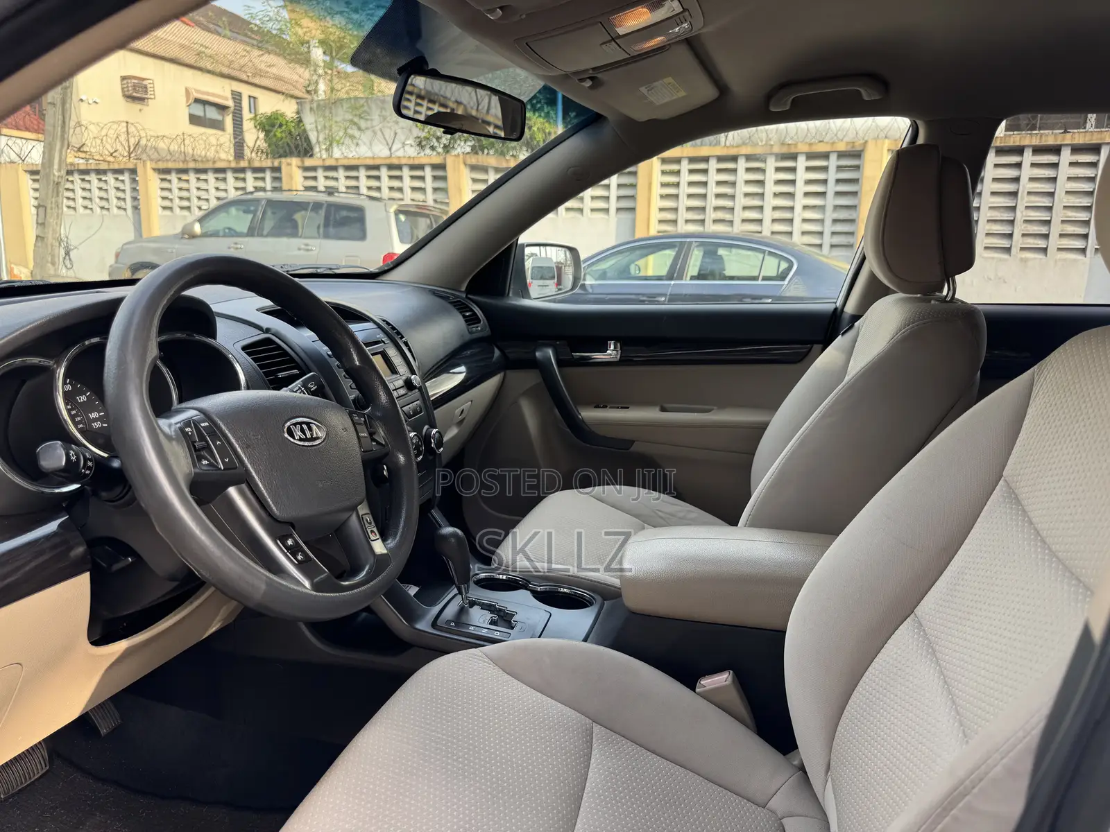 Kia Sorento 2010 White