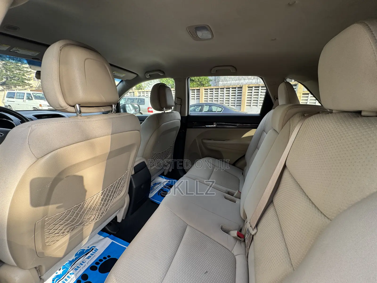 Kia Sorento 2010 White