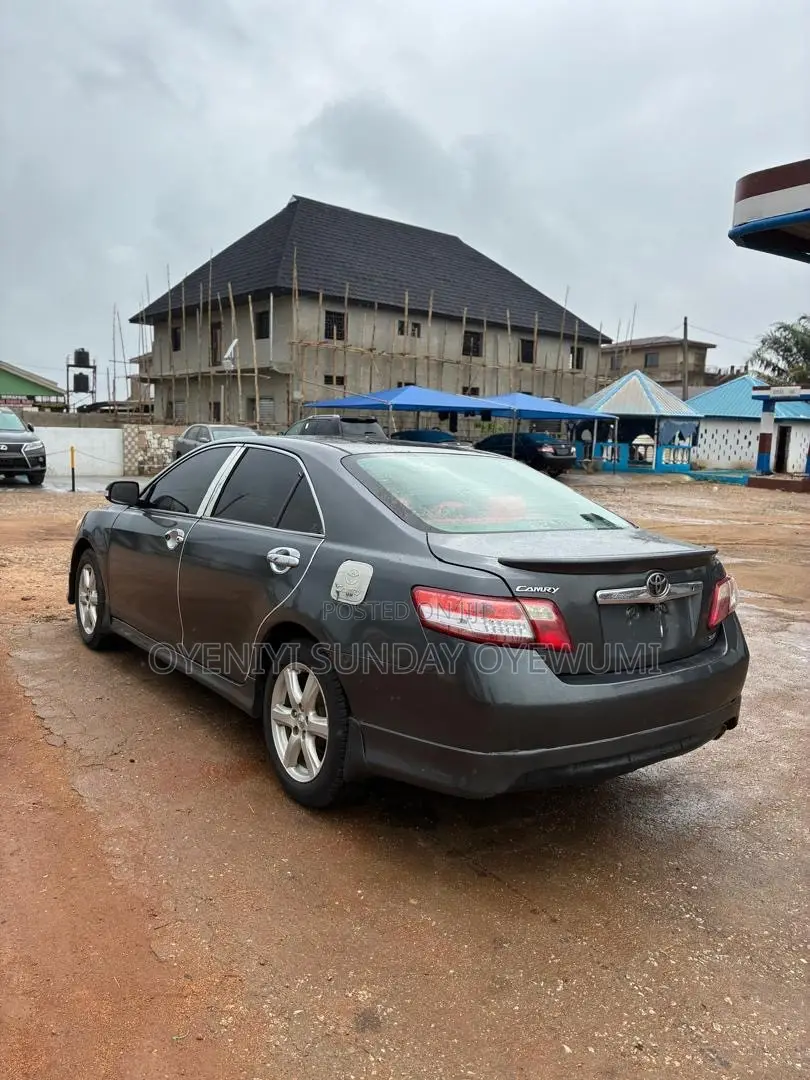 Toyota Camry 2007 Gray