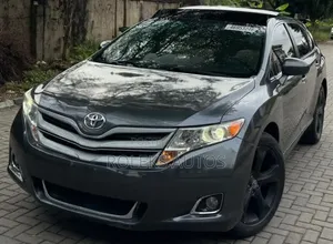 Toyota Venza V6 AWD 2010 Brown