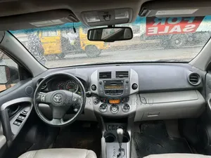 Toyota RAV4 2009 Silver