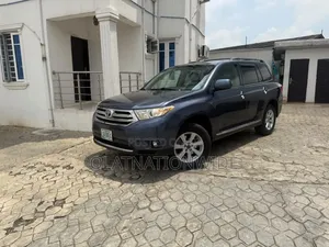 Toyota Highlander 2013 Blue