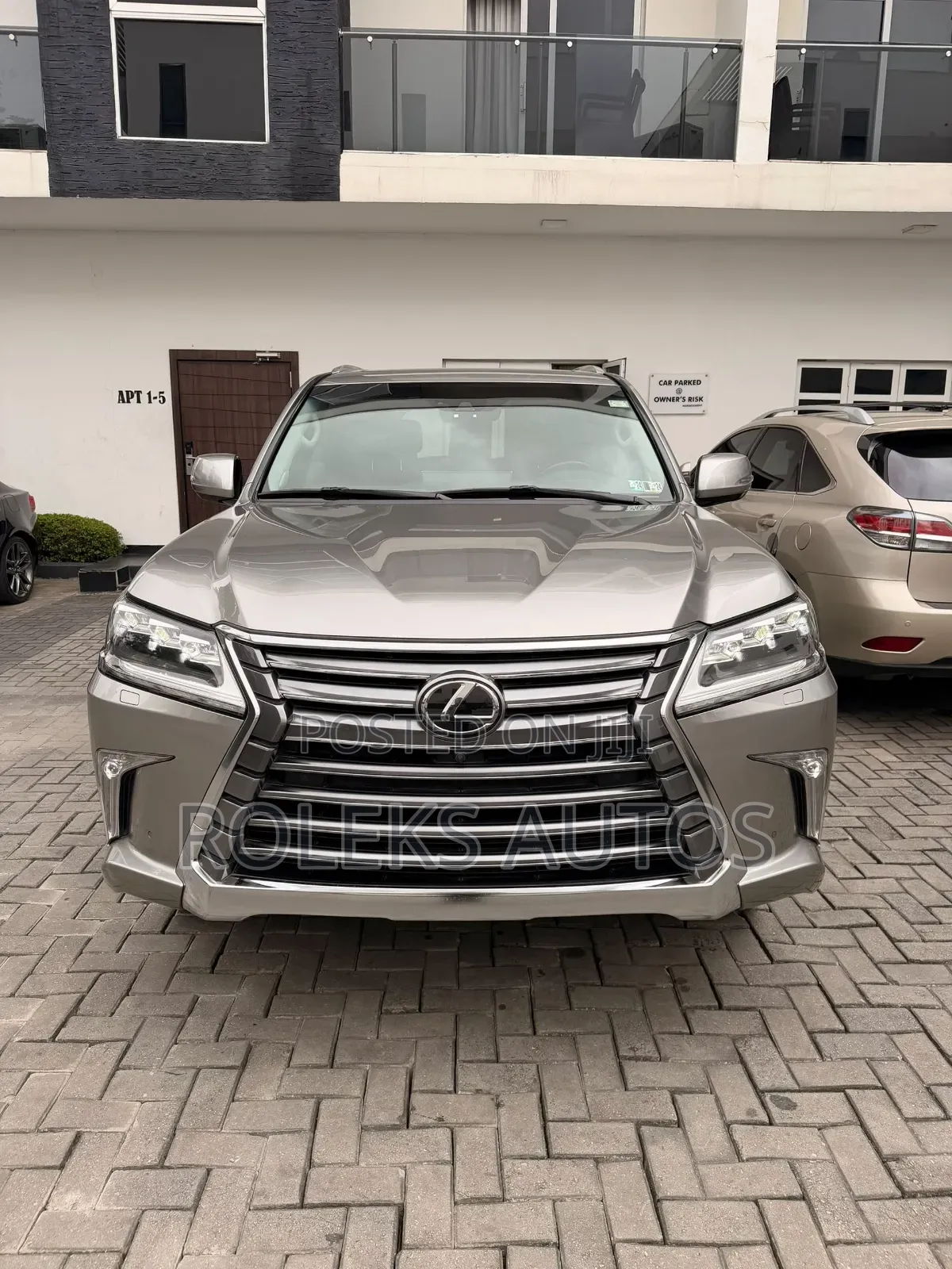 Lexus LX 570 AWD 2021 Gold