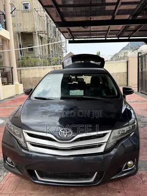Toyota Venza XLE 2015