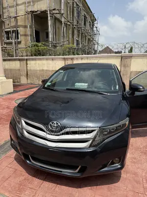 Toyota Venza XLE 2015
