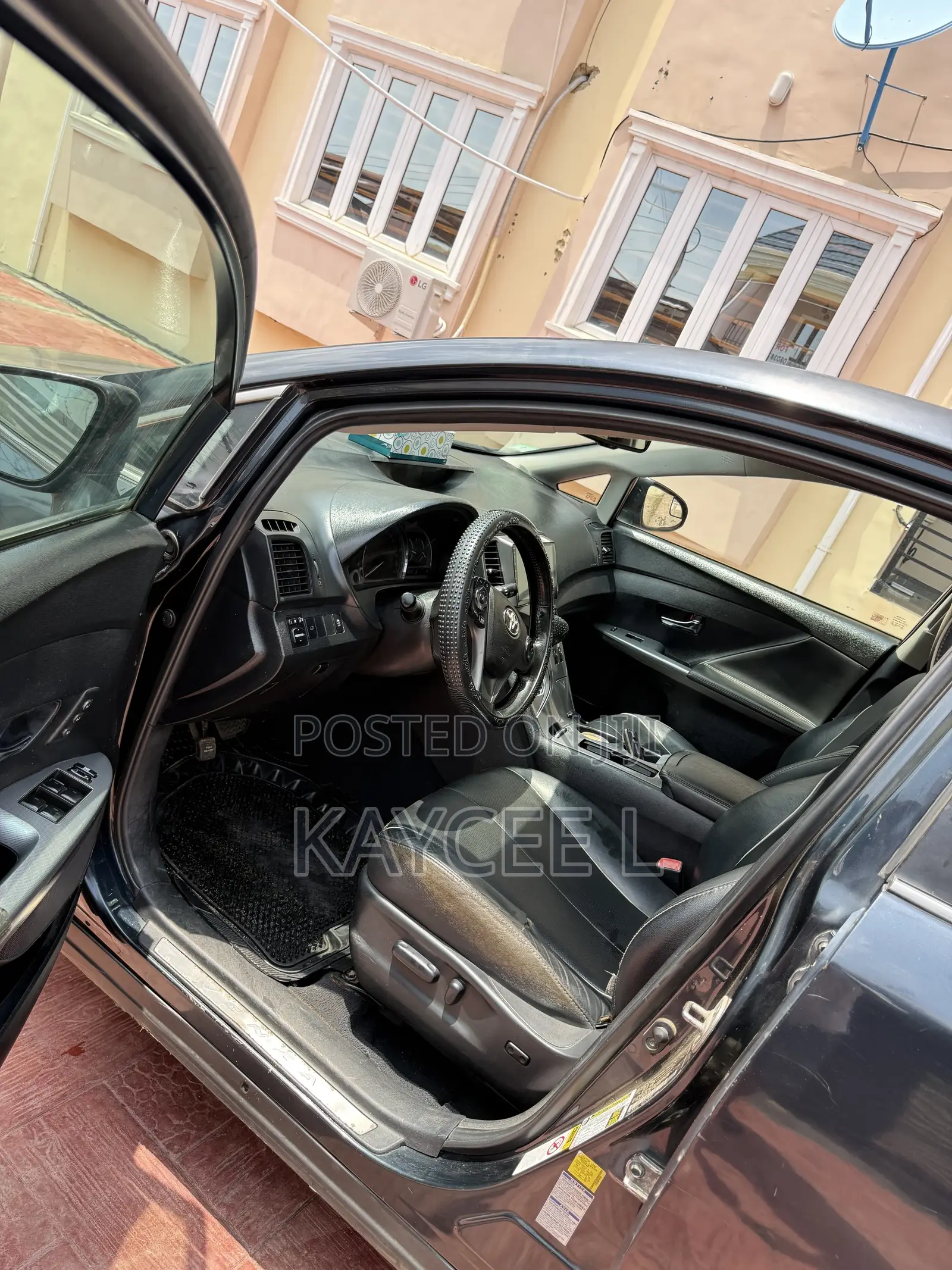 Toyota Venza XLE 2015