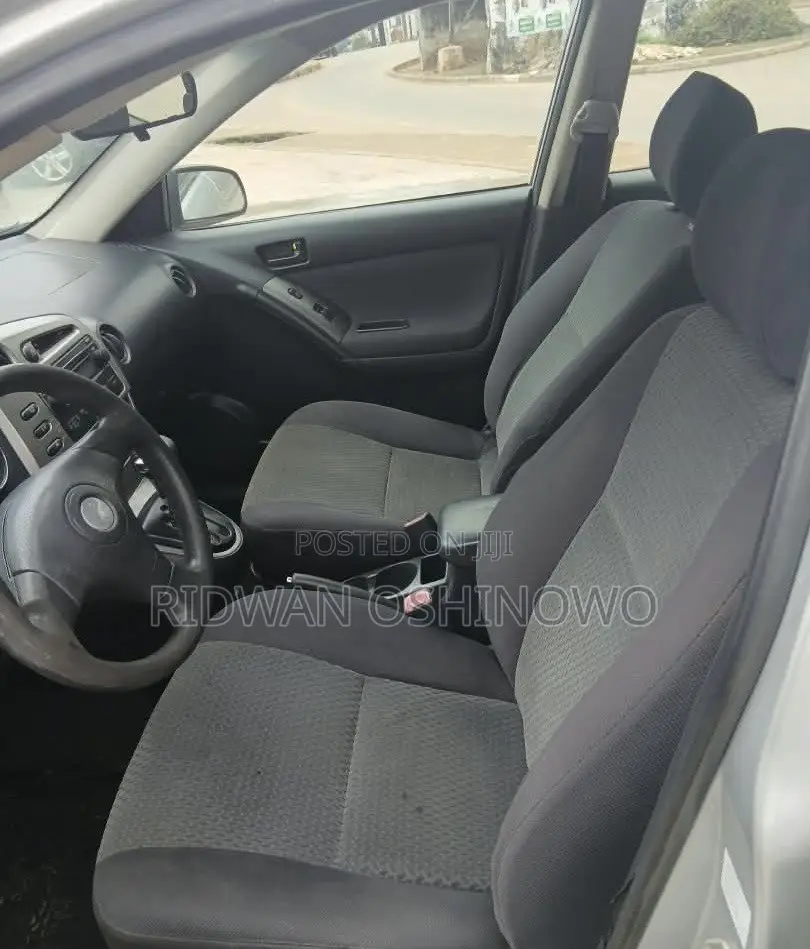 Toyota Matrix 2005 Silver