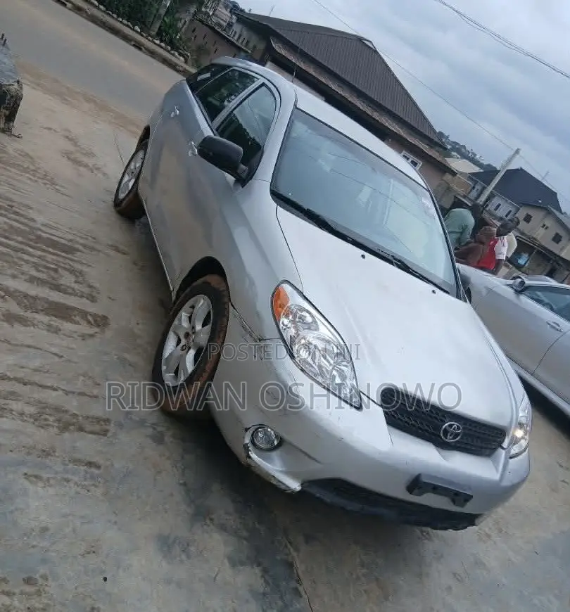 Toyota Matrix 2005 Silver