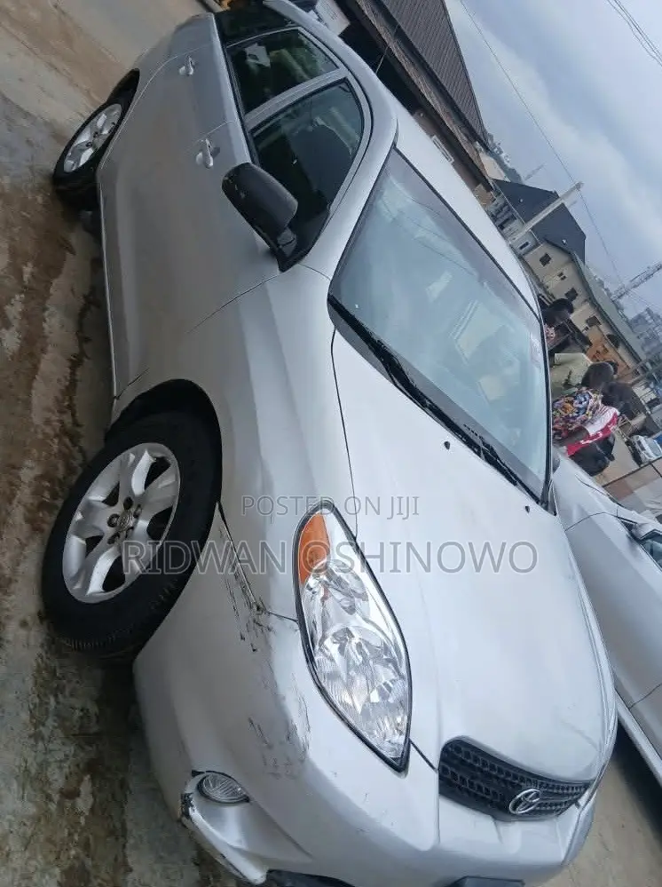 Toyota Matrix 2005 Silver