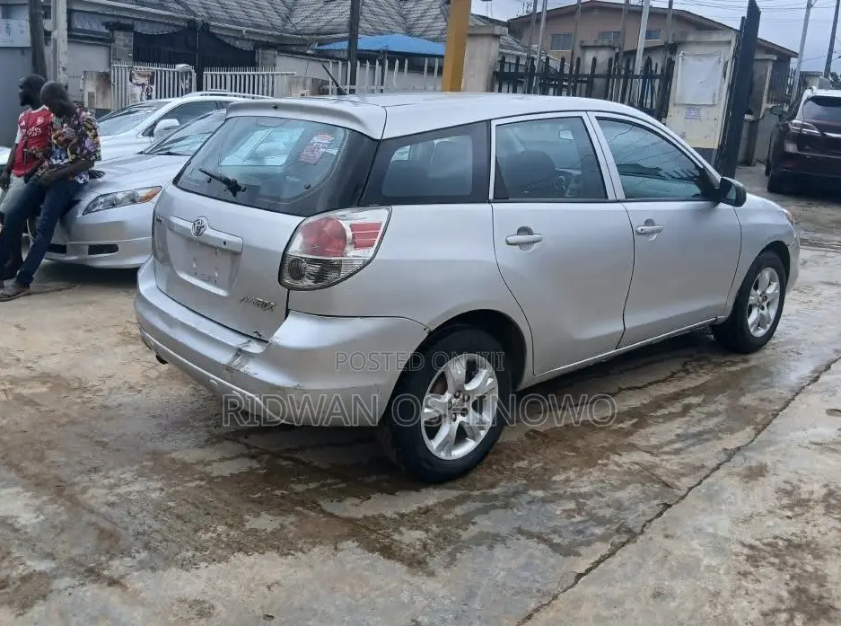 Toyota Matrix 2005 Silver