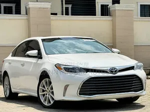 Toyota Avalon Limited 4dr Sedan (3.5L 6cyl 6A) 2014 White