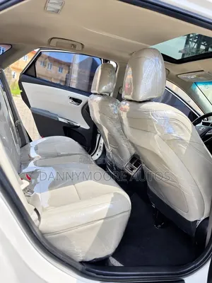 Toyota Avalon Limited 4dr Sedan (3.5L 6cyl 6A) 2014 White