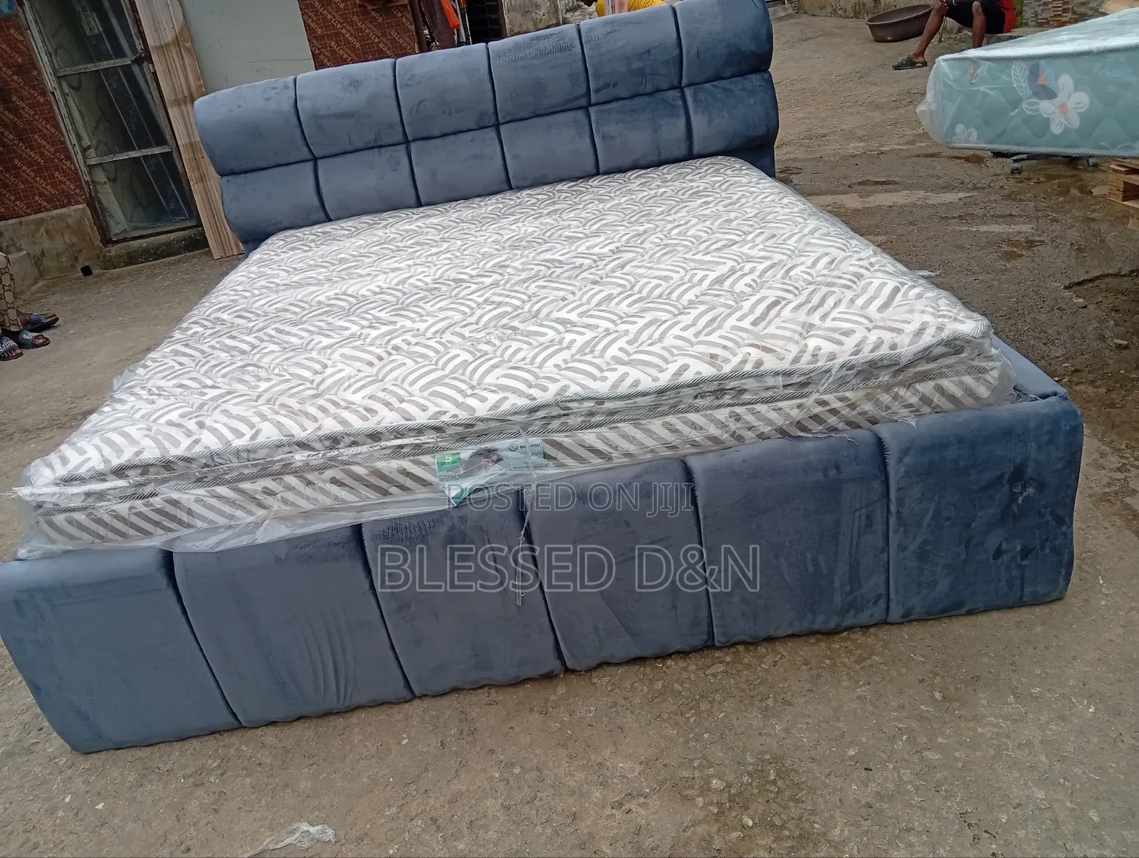 6/6 High Quality Brand New Bubble Bed Frame