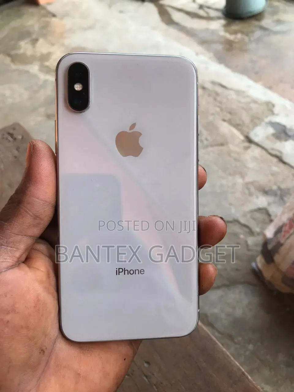 Apple iPhone X 64 GB White