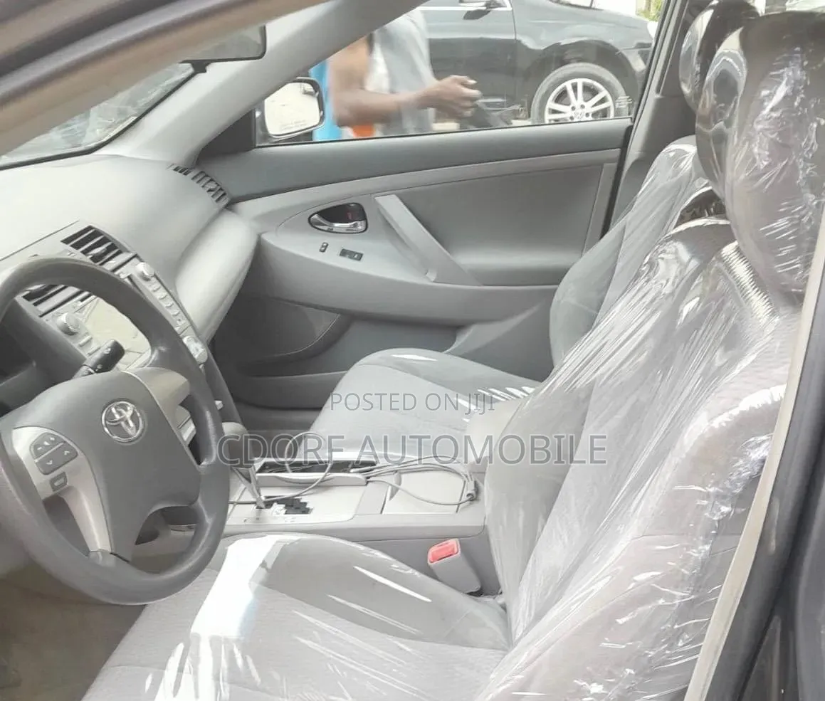 Toyota Camry 2011 Gray